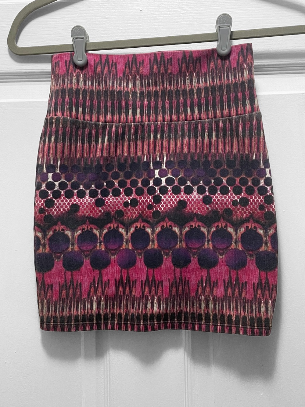 Charlotte Russe Pink & Purple Patterned Knit Mini Skirt